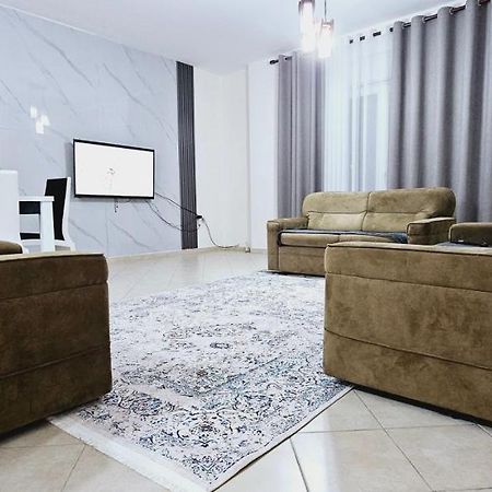New Bazaar Side Bliss 2 Bed Room Apt With Free Garage 티라나 외부 사진